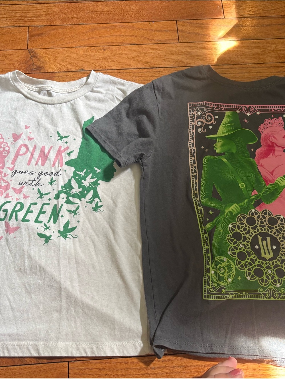 Kids Short Sleeve Graphic Tee - Wicked theme size medium